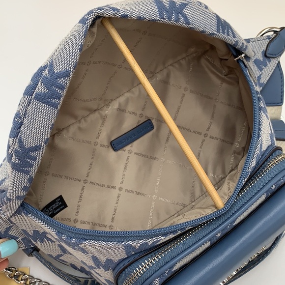 MICHAEL KORS Maisie Large Logo 2-in-1 Sling Waist Fanny Pack Crossbody  Denim/si - Picture 13 of 15